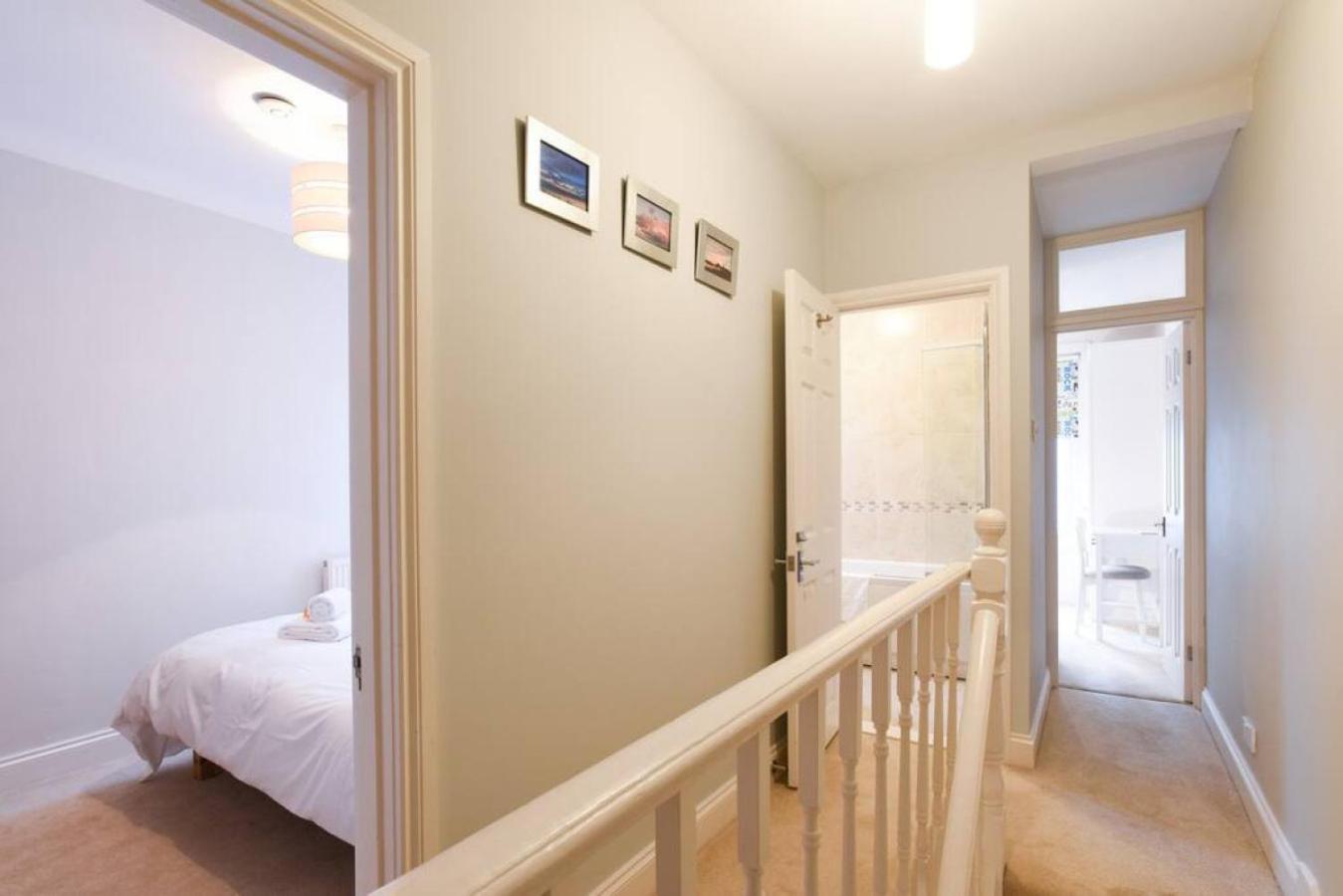 Air Maison - Stylish 2 Bedroom - Short Walk To Southsea Portsmouth Bagian luar foto