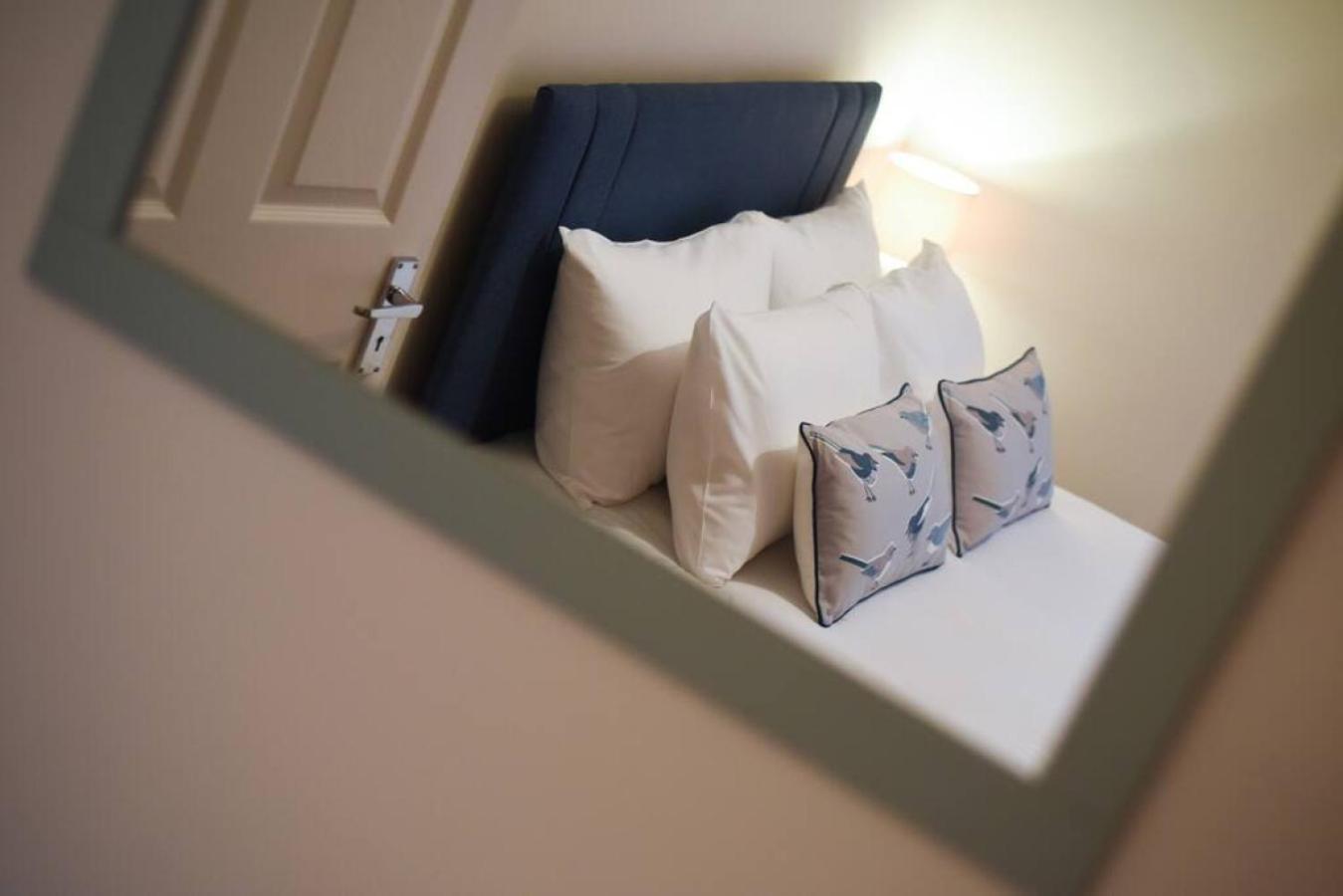 Air Maison - Stylish 2 Bedroom - Short Walk To Southsea Portsmouth Bagian luar foto